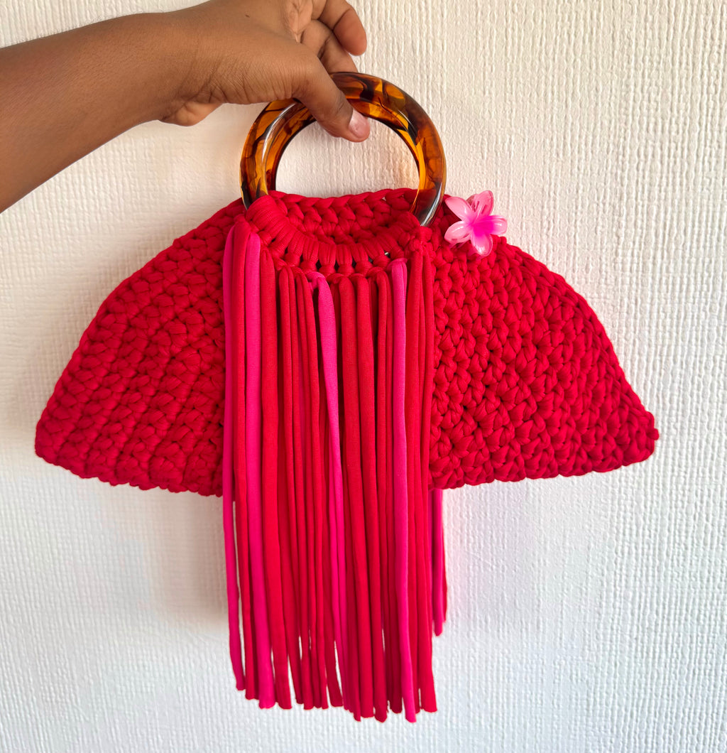 KAYSINA Halo Bag – Hot Pink Handmade Fringe Crochet Bag